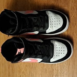 Nike Girls' Borough Mid 2 Shoes